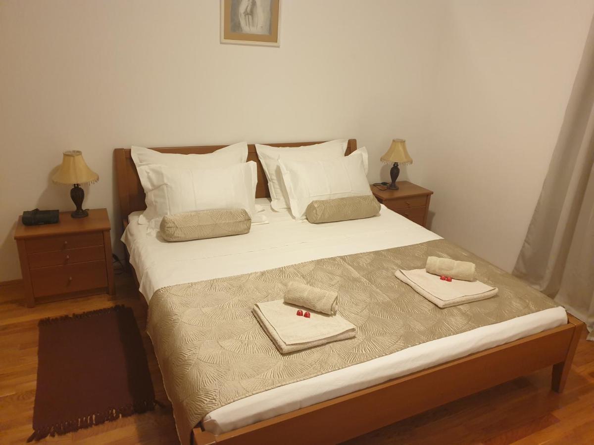Villa Marta Apartmani Trogir Exterior photo